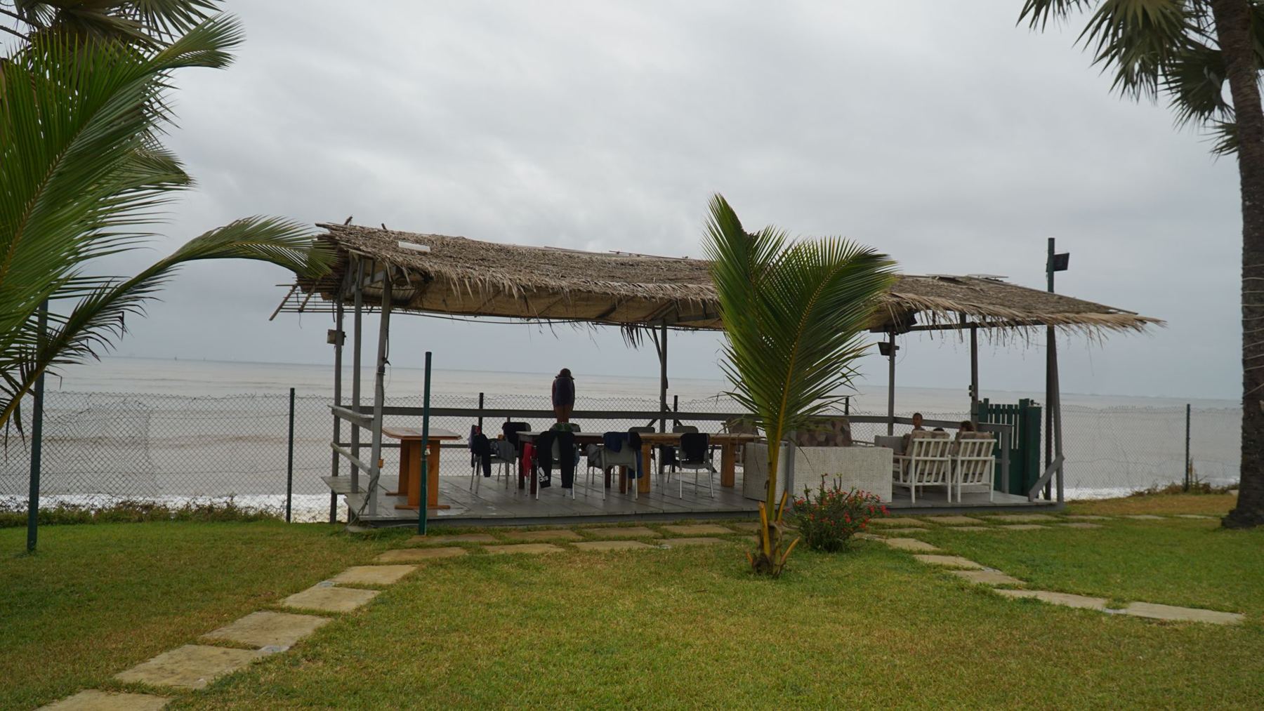 Paillote de notre villa face à l’océan Atlantique
